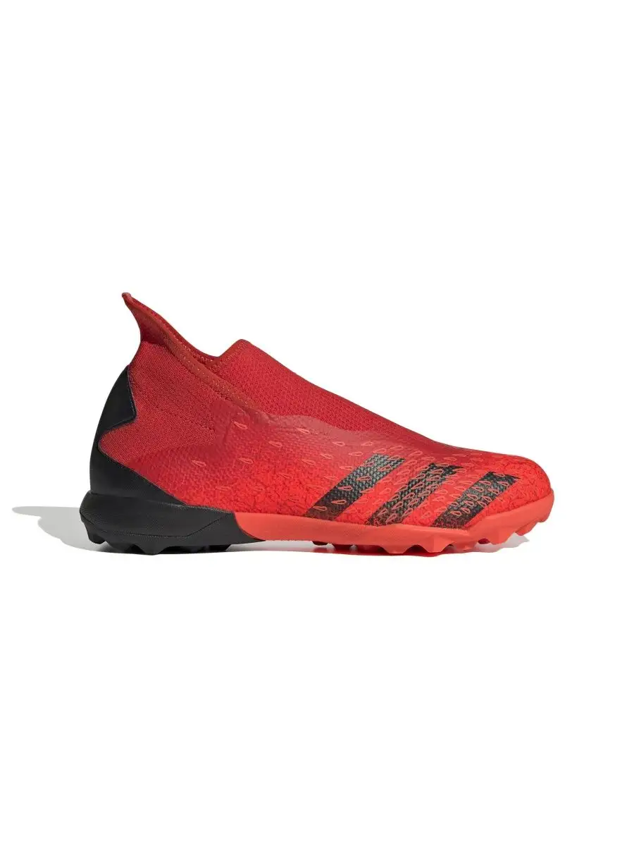 adidas predator freak laceless tf