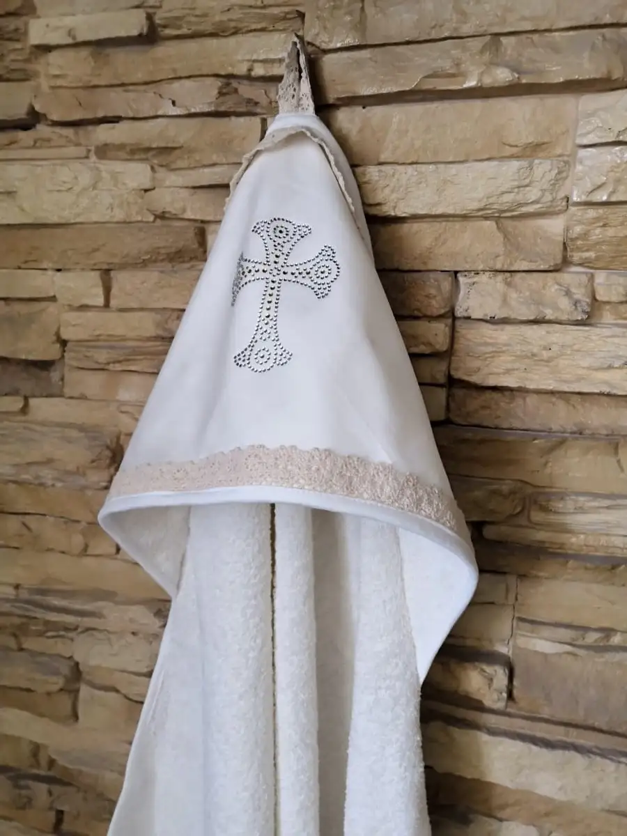 Можно ли стирать крестильную рубашку после крещения?