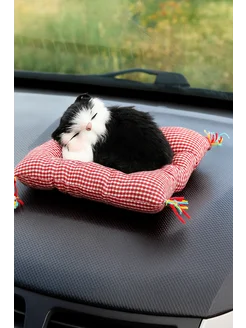 Сималенд Игрушка на панель авто "Кошка на подушке" 17х14 см