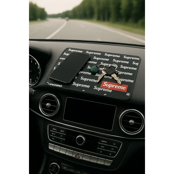 Коврик противоскользящий в авто на панель 30х15см Supreme