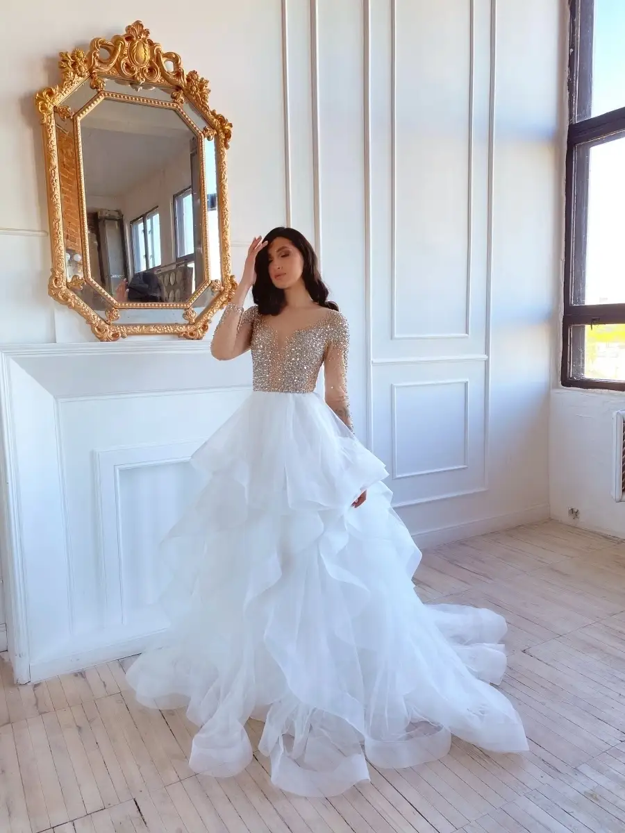 Как выбрать свадебное платье невесте маленького роста?