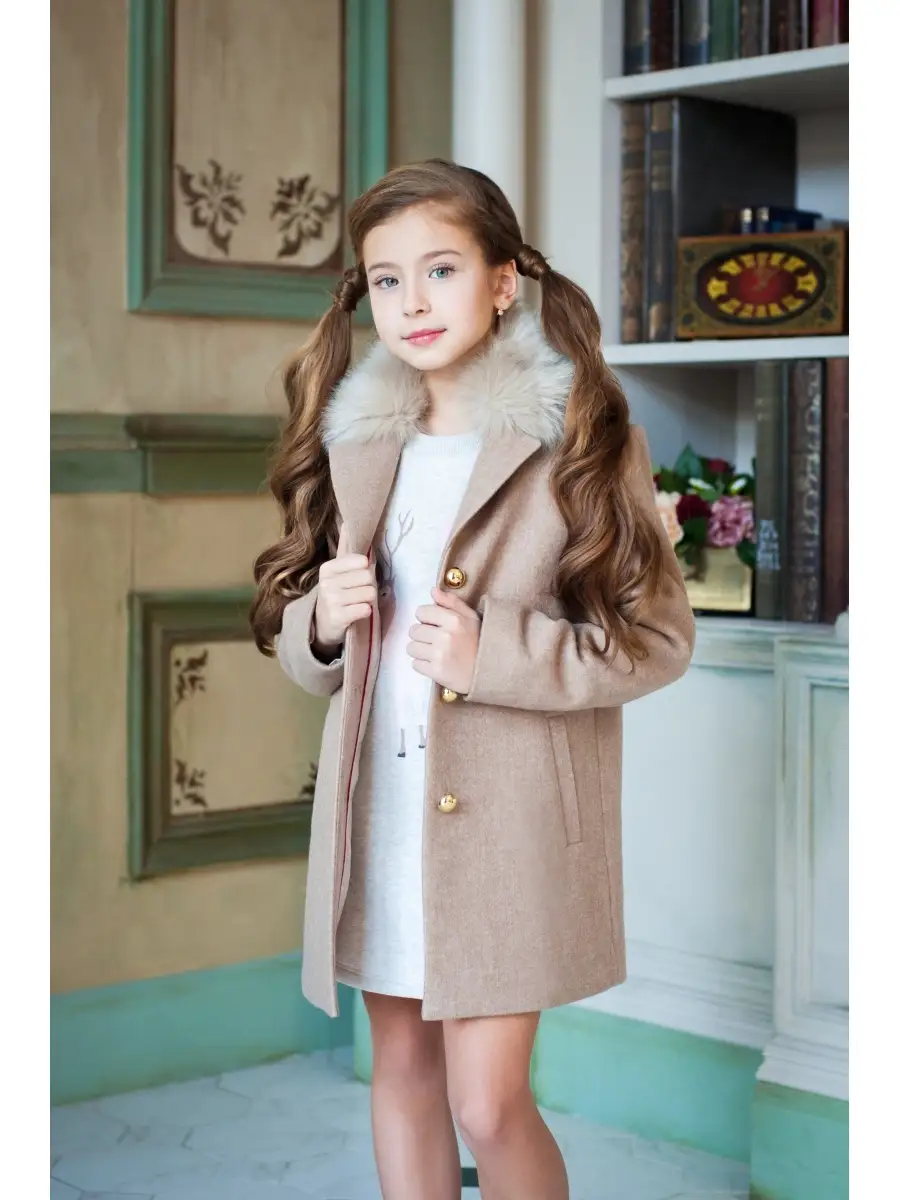 Модная школьная одежда для девушек: пальто и плащи