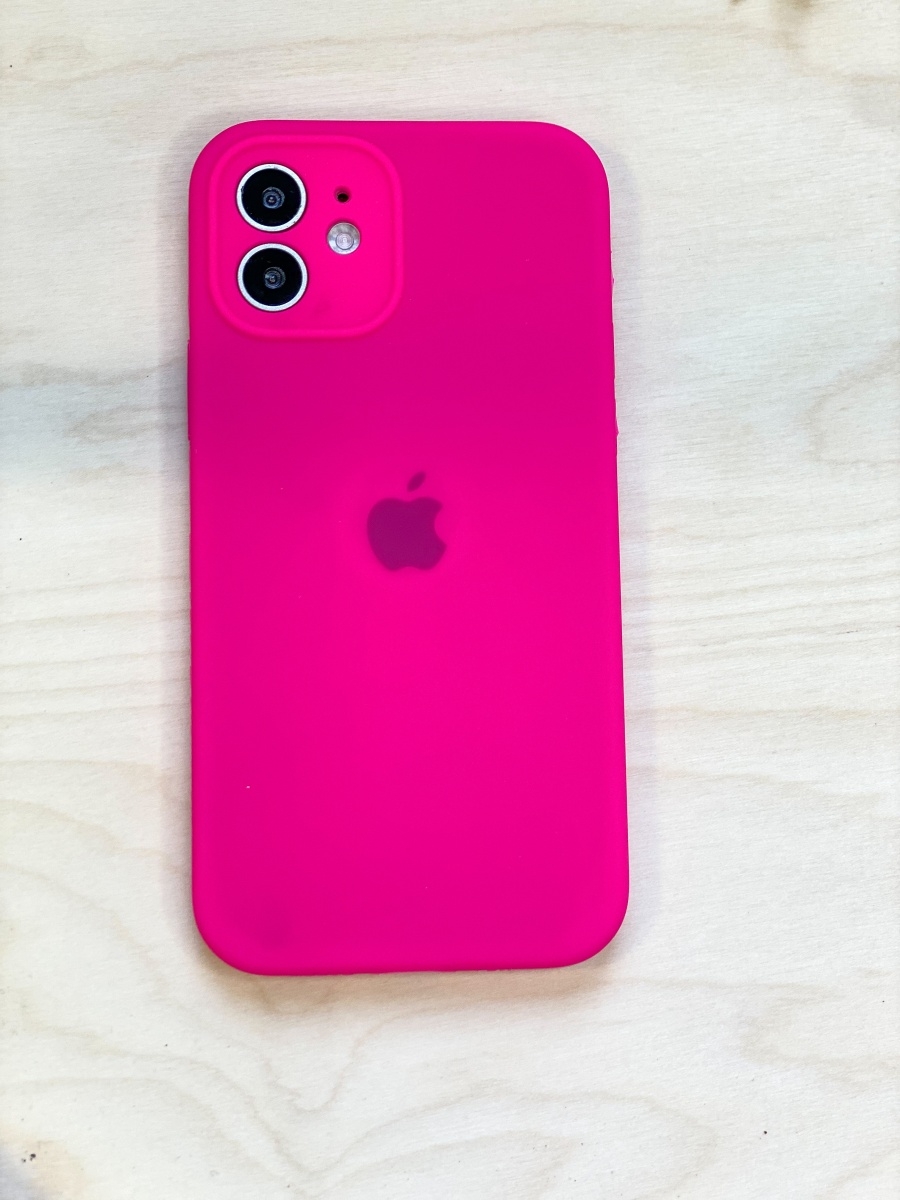 Iphone 15 pro розовый. Iphone 15 Pink. Яркий неоновый розовый чехол на айфон 12 картофан. Айфон 15 розовый. Чехол розовый неоновый для айфон 12 про.