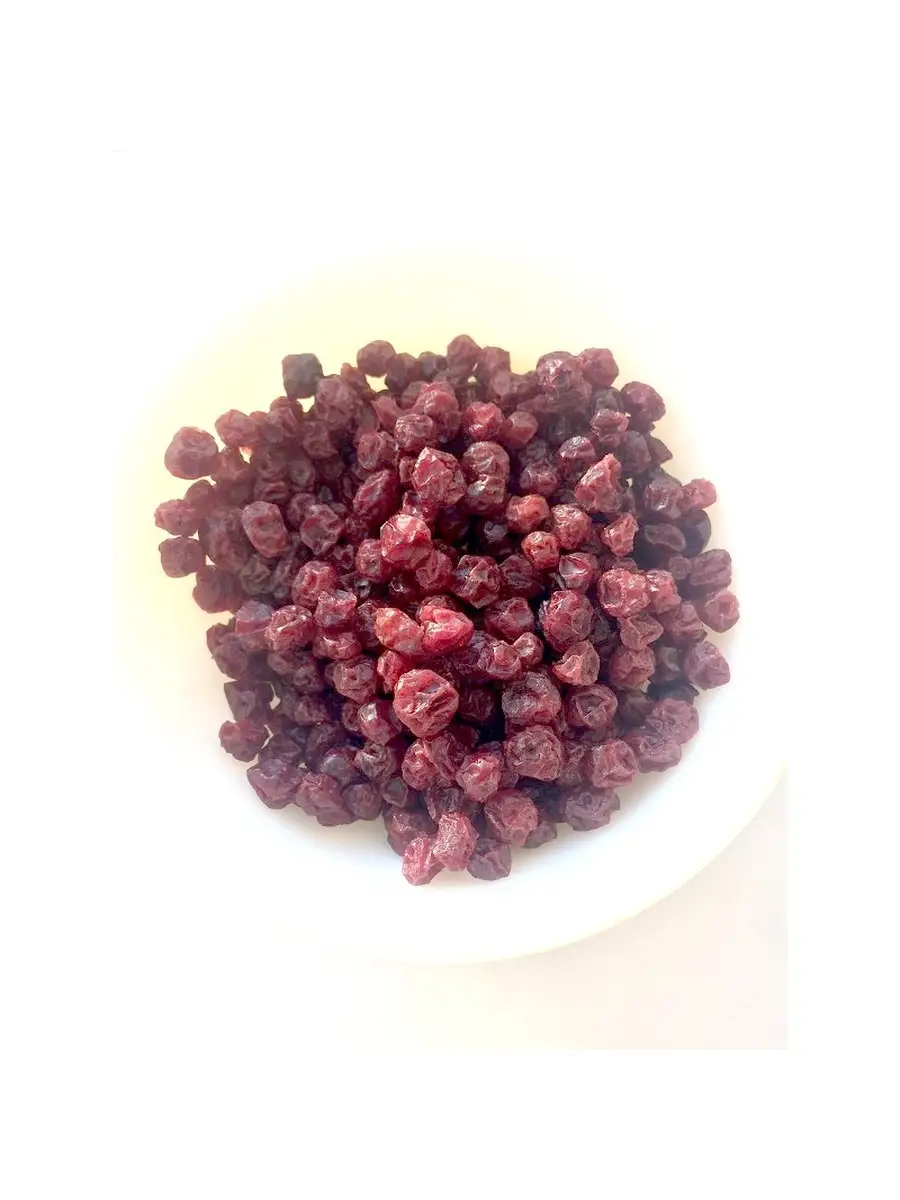 Высушенная брусника растение. Как сушить бруснику в духовке. Как высушить бруснику. Какие ягоды можно сушить. Моченая брусника.