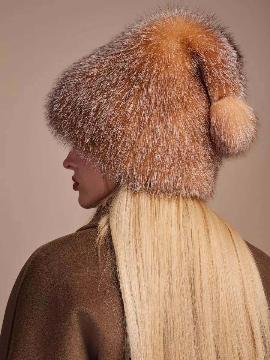 Купить меховую шапку из королевского кролика серебристо-белая оптом в интернет-магазине MEGAFOX