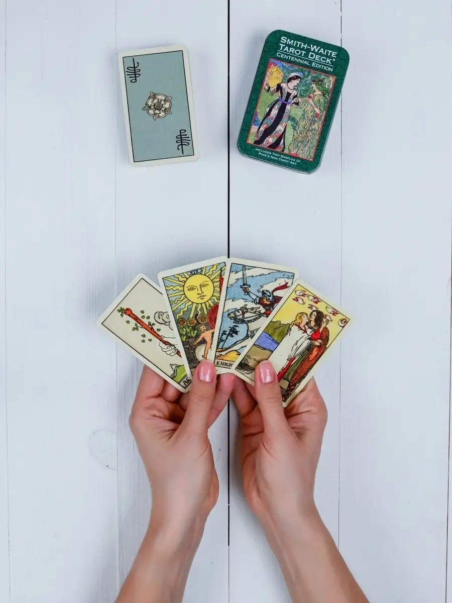 Карты Таро Смит-Уэйта / Smith-waite Tarot in tin U.S. Games Systems  41202101 купить за 2 056 ₽ в интернет-магазине Wildberries