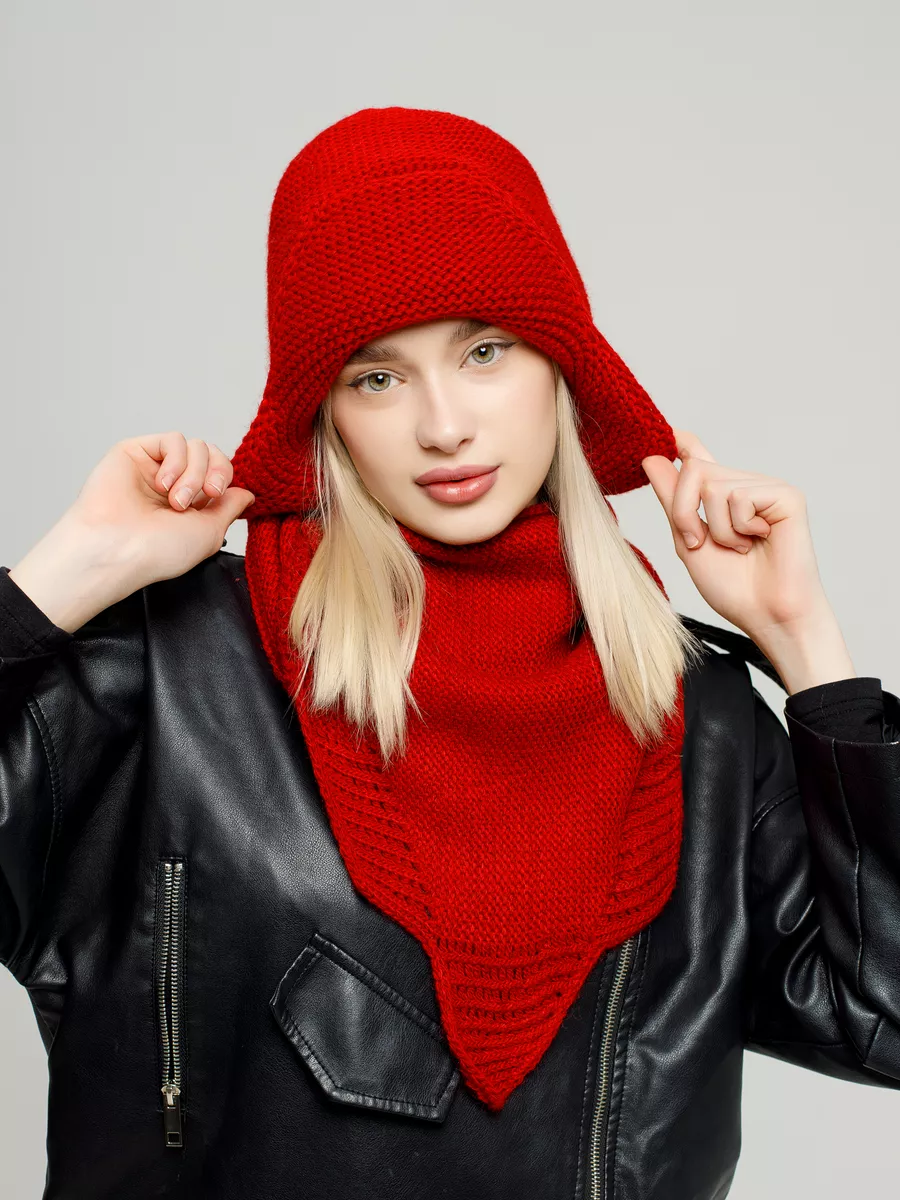 Какого бы вы цвета выбрали шарф и шапку на зиму к чёрной куртке?